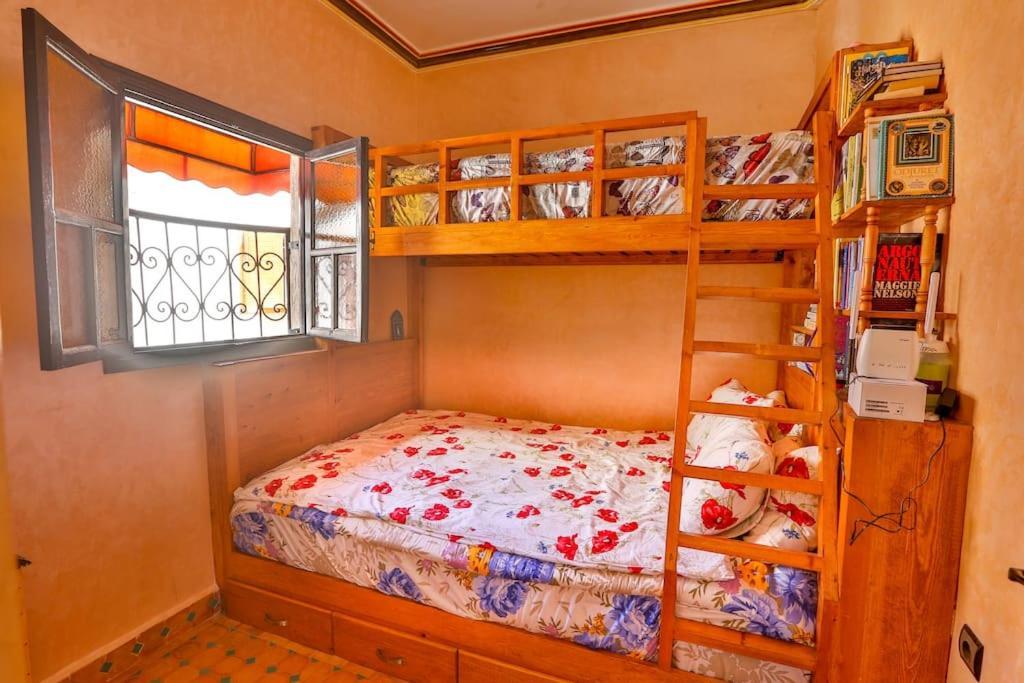 Charming Home With Private Terrace เอสเซาอิรา ภายนอก รูปภาพ